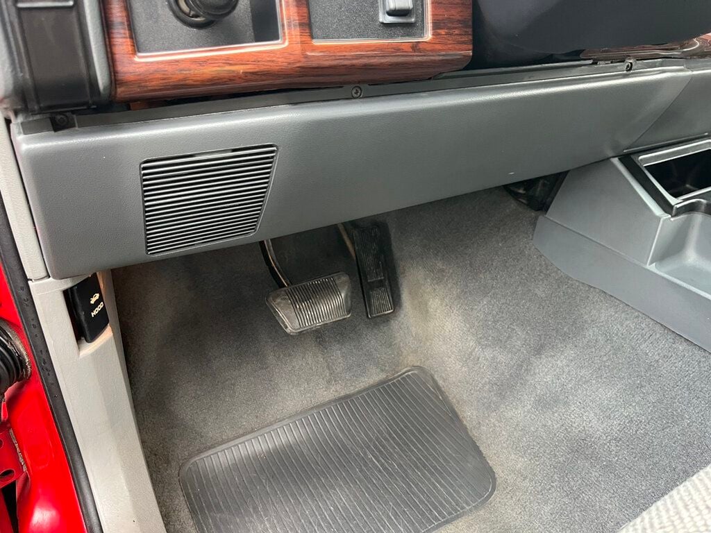 1996 Jeep Cherokee Rust Free Garage Kept Low Mileage Country 4x4 - 23091310 - 77