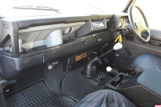 1996 Land Rover Defender 90  - 22942091 - 27