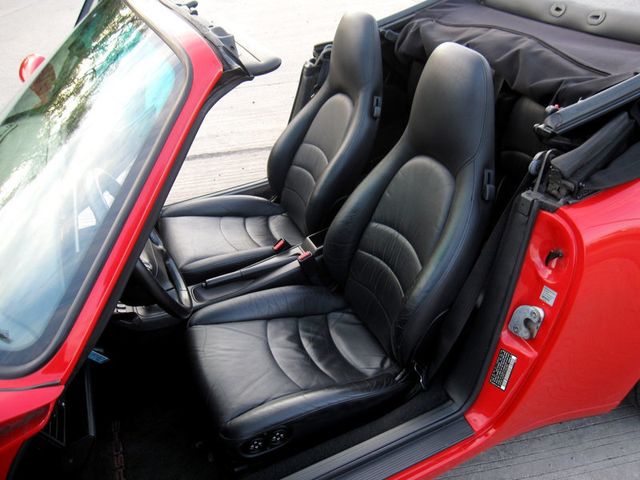1996 Porsche 911 Carrera 2dr Carrera Cabriolet w/Tiptronic - 23016583 - 22