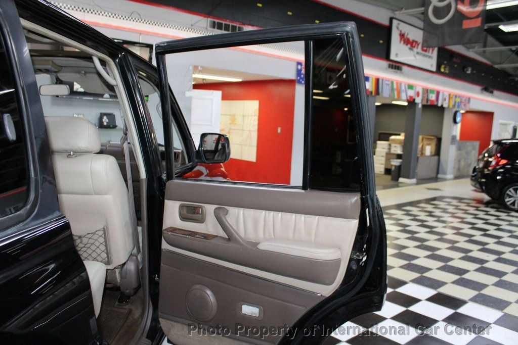 1996 Toyota Land Cruiser VX photo 26