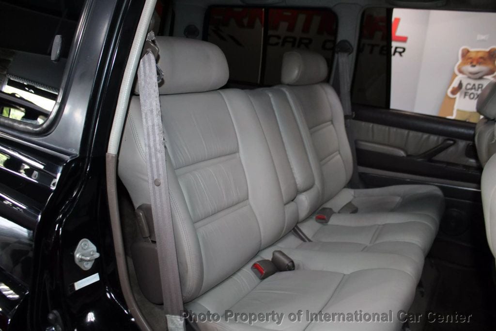 1996 Toyota Land Cruiser VX photo 28