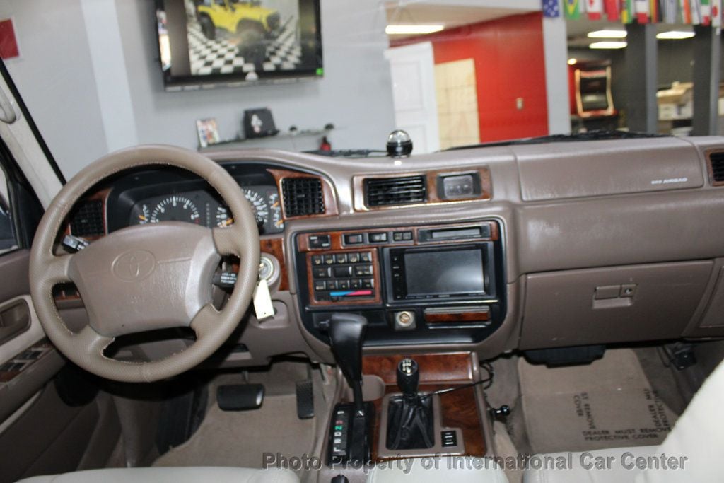 1996 Toyota Land Cruiser VX photo 33