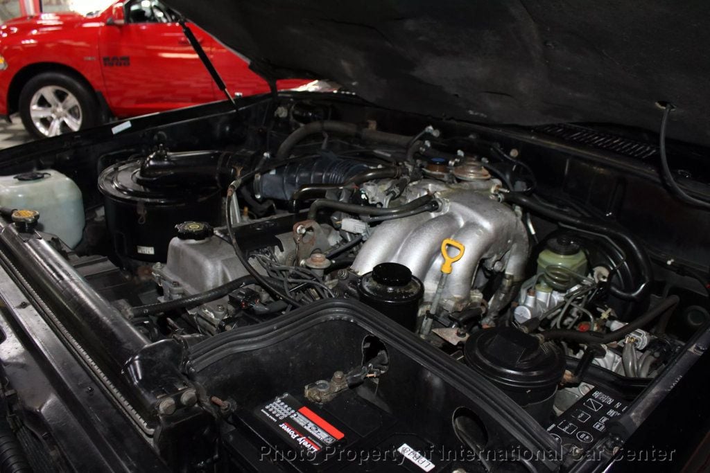 1996 Toyota Land Cruiser VX photo 36