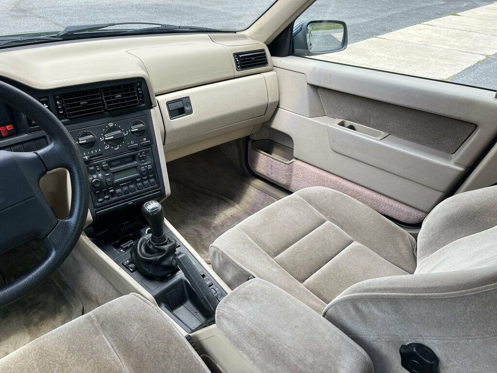 1996 Volvo 850 5-speed manual Safe Fuel Efficient VOLVO FOR LIFE! - 23019544 - 11