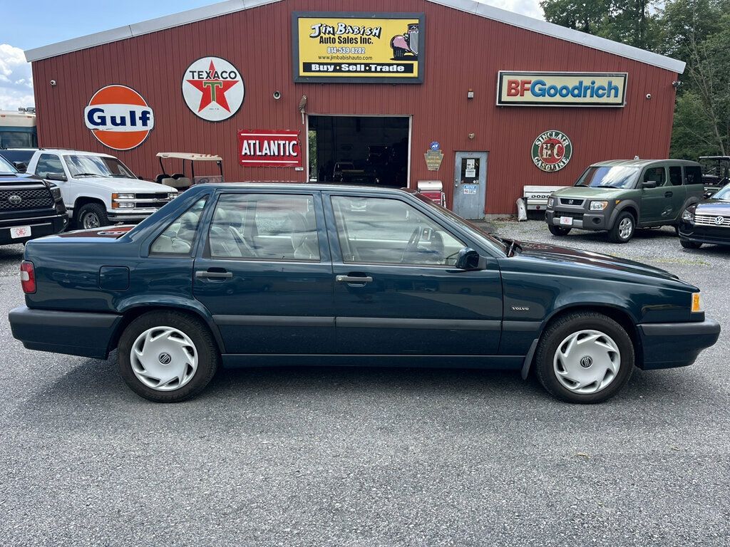 1996 Volvo 850 5-speed manual Safe Fuel Efficient VOLVO FOR LIFE! - 23019544 - 1
