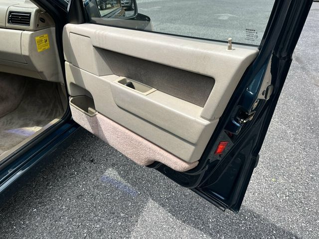 1996 Volvo 850 5-speed manual Safe Fuel Efficient VOLVO FOR LIFE! - 23019544 - 20