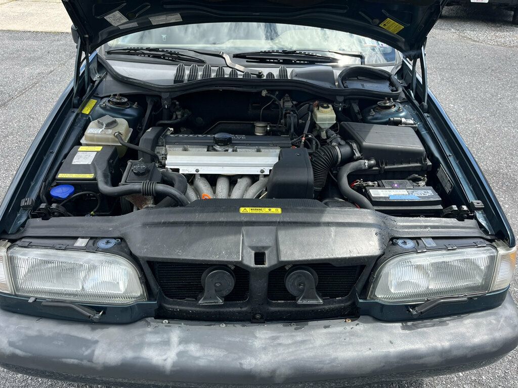 1996 Volvo 850 5-speed manual Safe Fuel Efficient VOLVO FOR LIFE! - 23019544 - 27