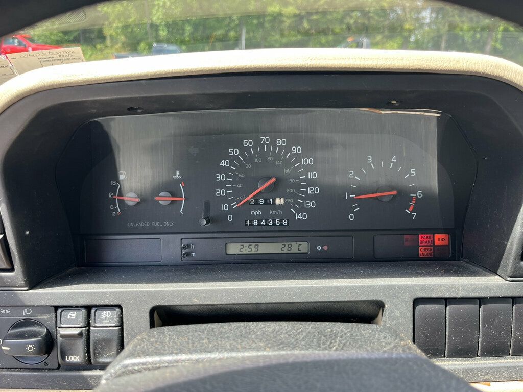 1996 Volvo 850 5-speed manual Safe Fuel Efficient VOLVO FOR LIFE! - 23019544 - 34