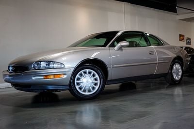 1997 Buick Riviera - 1G4GD2212V4700991