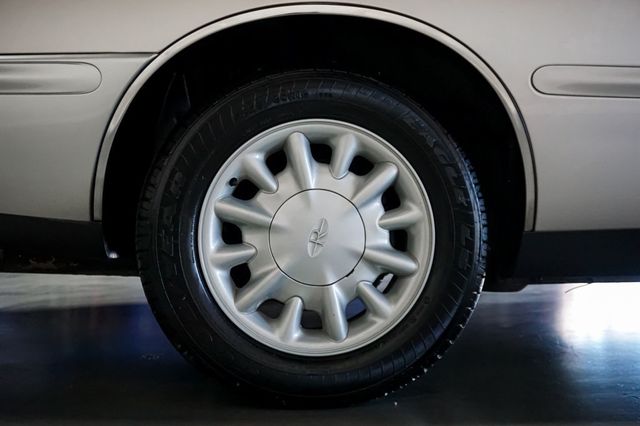 1997 Buick Riviera *3.8L V6 Supercharged* *Power Moonroof* *Low Miles* - 22944409 - 38