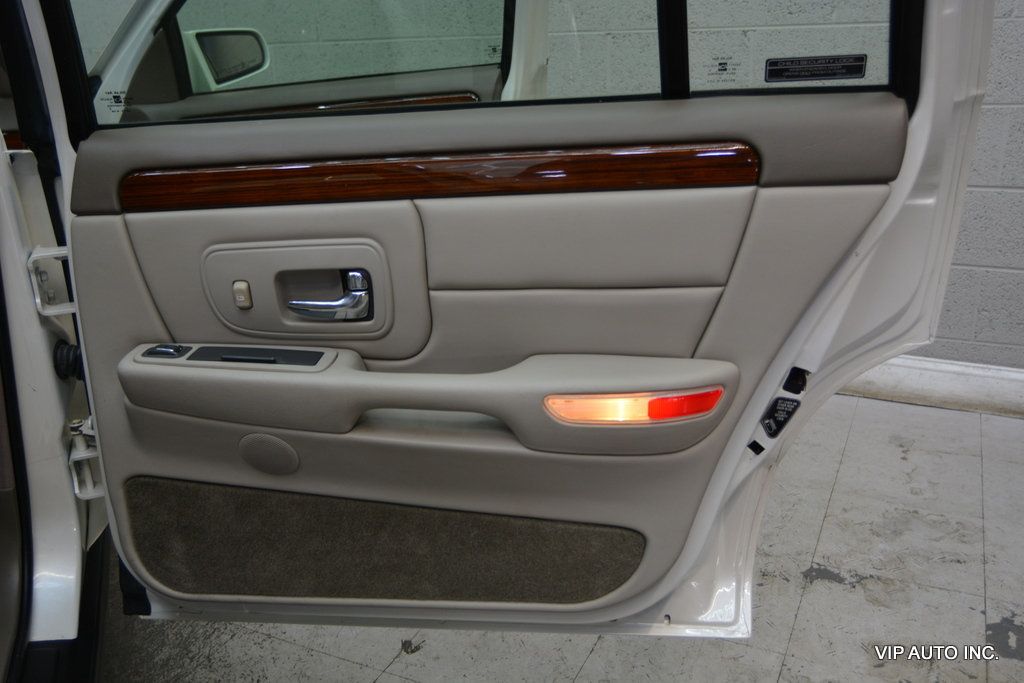 1997 Cadillac d'Elegance 4dr Sedan - 23002716 - 10