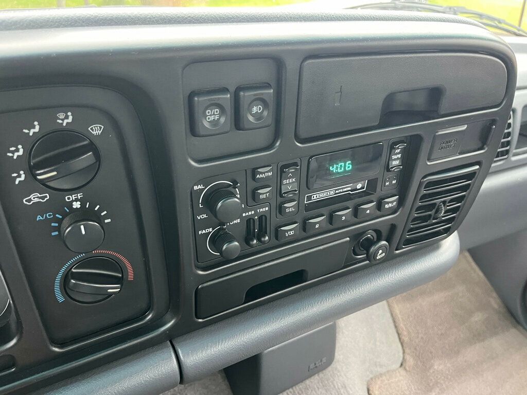 1997 Dodge Ram 1500 Reg Cab 135" WB 4WD - 23004653 - 46