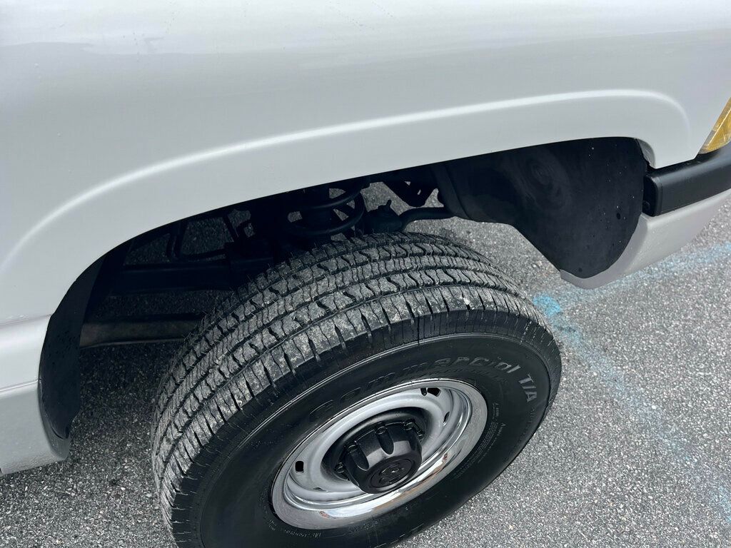 1997 Dodge Ram 2500 Legendary 12 Valve Cummins Turbo Diesel Regular Cab Long bed 4x4 - 23001274 - 24