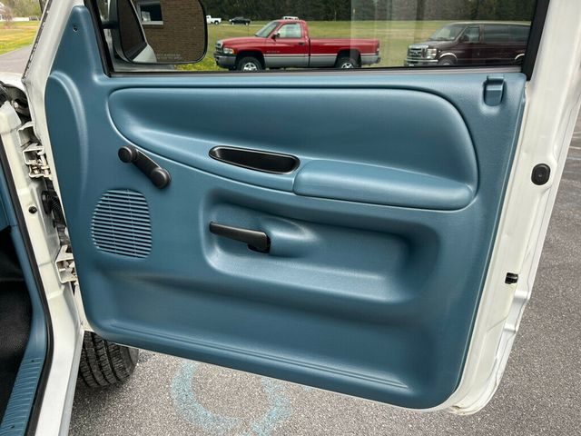 1997 Dodge Ram 2500 Legendary 12 Valve Cummins Turbo Diesel Regular Cab Long bed 4x4 - 23001274 - 25