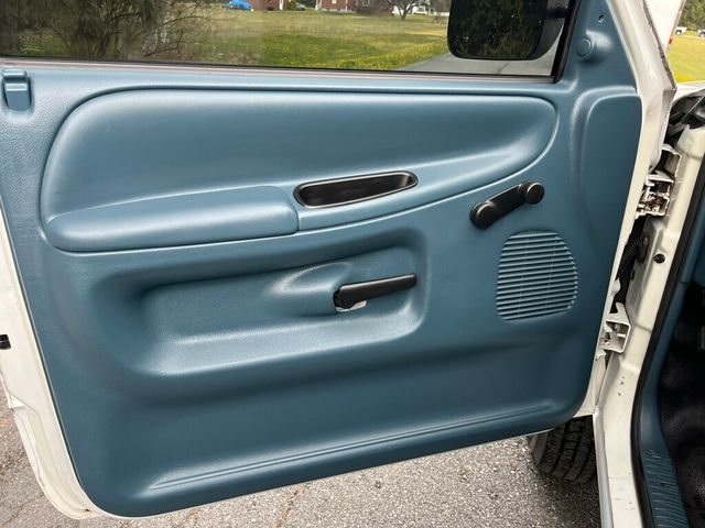 1997 Dodge Ram 2500 Legendary 12 Valve Cummins Turbo Diesel Regular Cab Long bed 4x4 - 23001274 - 48