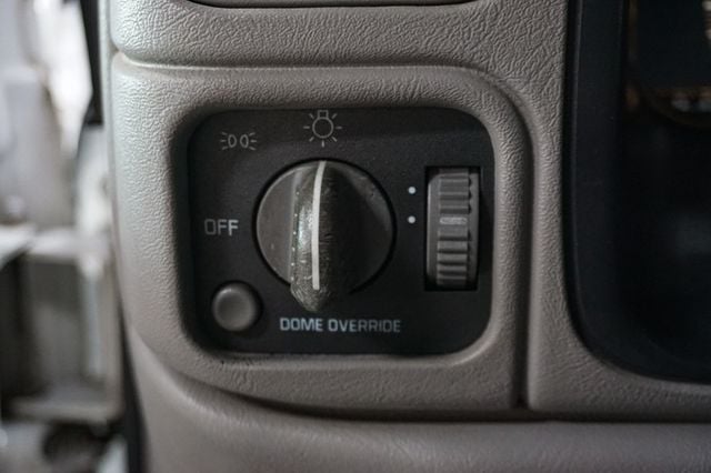 1997 GMC Sierra 1500 *Reg Cab Sportside 1500 SLE Z71 4WD* *1SC Pkg* *Cali-Truck*   - 22962614 - 23