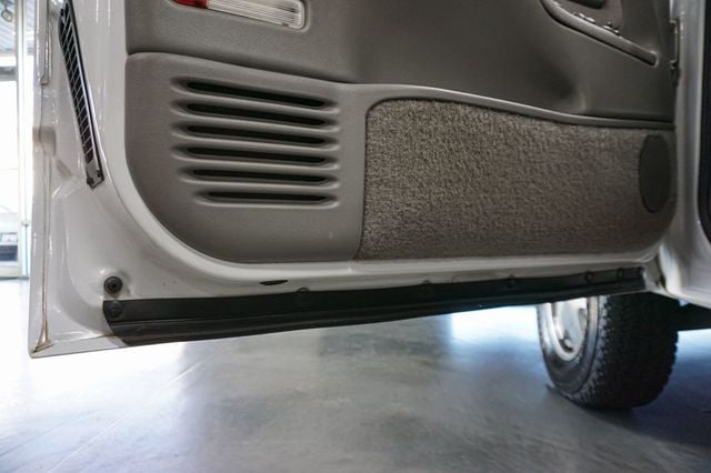 1997 GMC Sierra 1500 *Reg Cab Sportside 1500 SLE Z71 4WD* *1SC Pkg* *Cali-Truck*   - 22962614 - 69