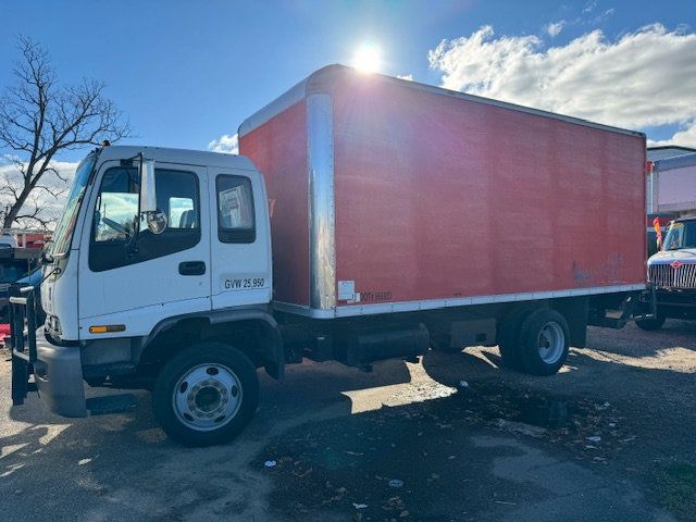 1997 Isuzu FTR 18 FOOT BOX TRUCK WITH LIFTGATE NON CDL MULTIPLE USES - 22237792 - 0