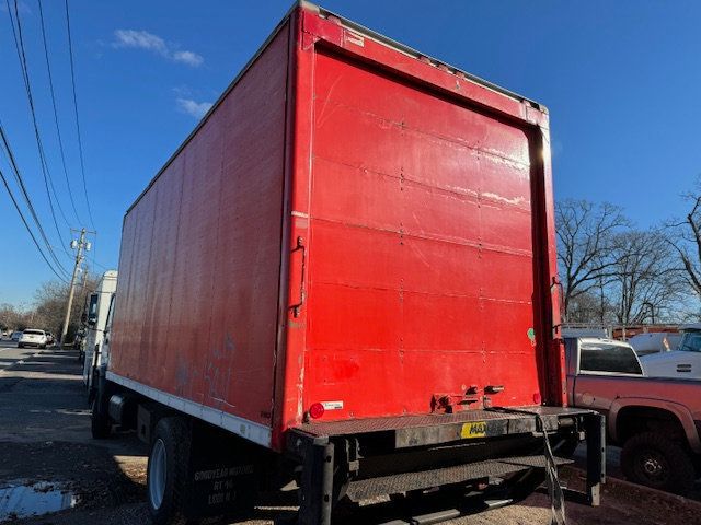 1997 Isuzu FTR 18 FOOT BOX TRUCK WITH LIFTGATE NON CDL MULTIPLE USES - 22237792 - 5