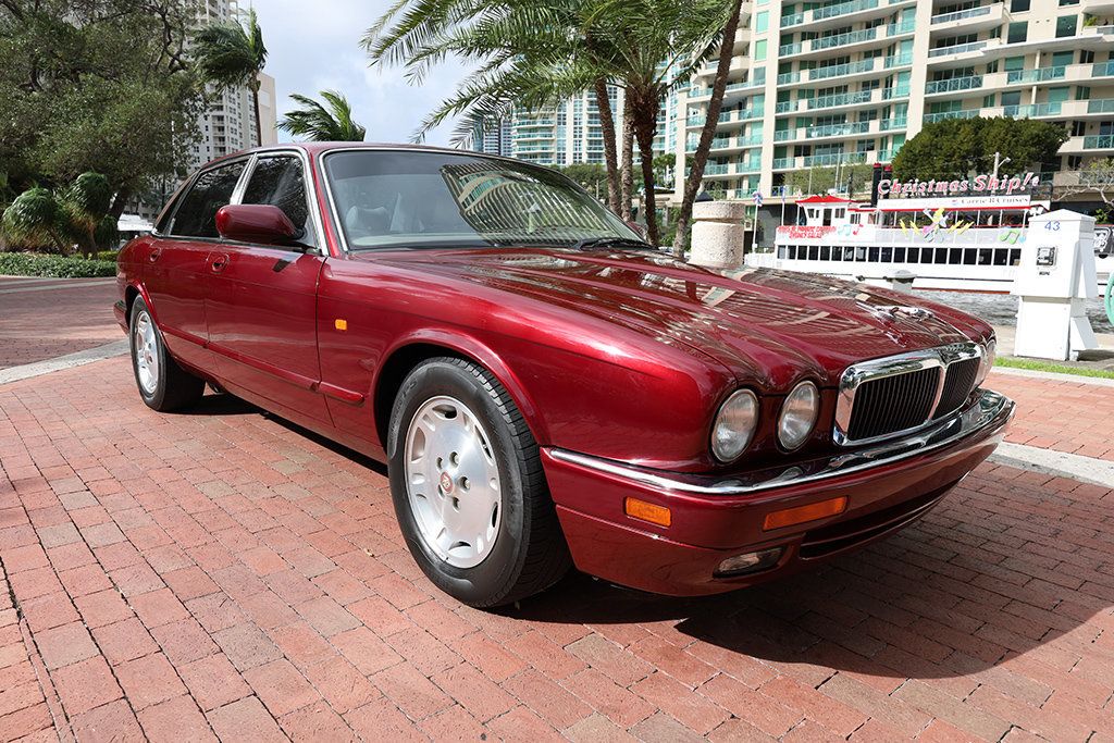 1997 Jaguar XJ 4dr Sedan - 22959972 - 16