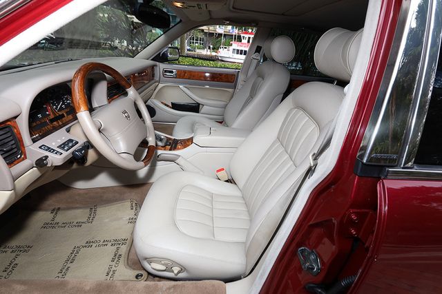 1997 Jaguar XJ 4dr Sedan - 22959972 - 23