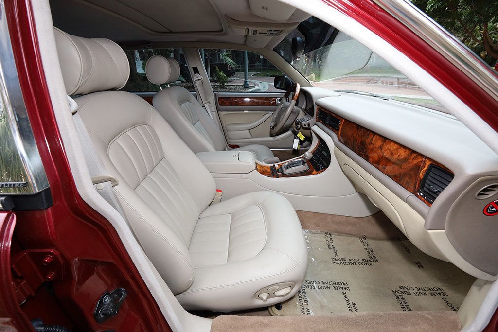 1997 Jaguar XJ 4dr Sedan - 22959972 - 25