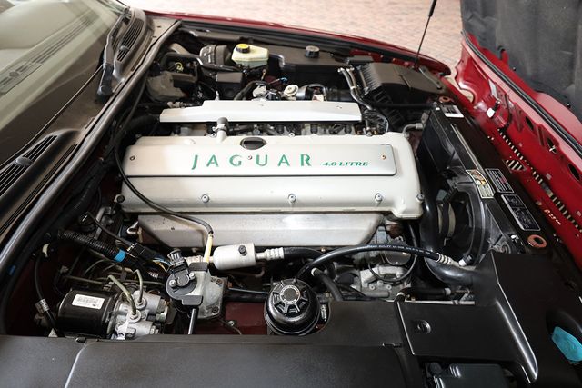 1997 Jaguar XJ 4dr Sedan - 22959972 - 38