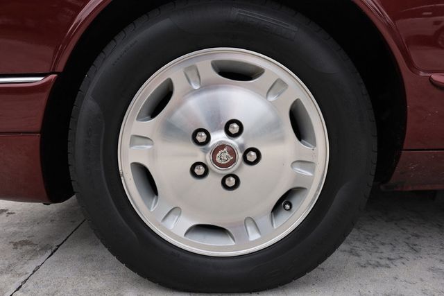 1997 Jaguar XJ 4dr Sedan - 22959972 - 42