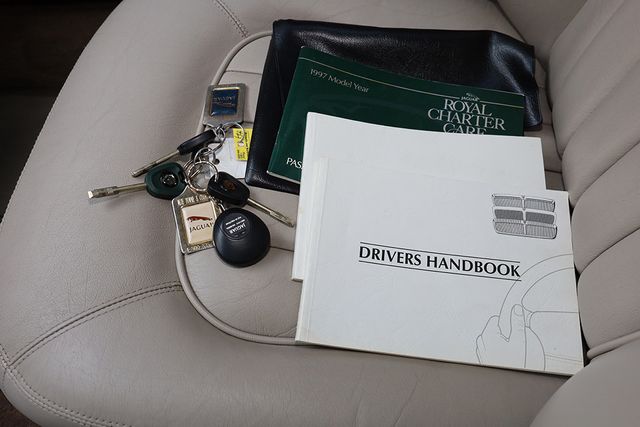 1997 Jaguar XJ 4dr Sedan - 22959972 - 50