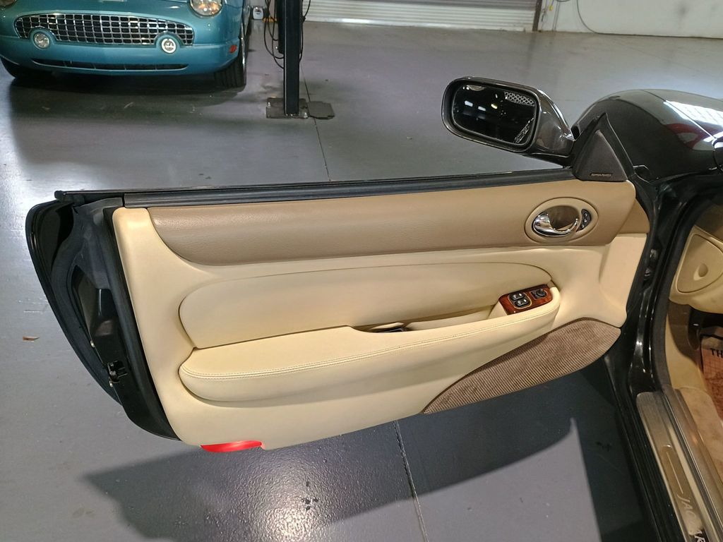1997 Jaguar XK8 2dr Convertible - 23004610 - 12