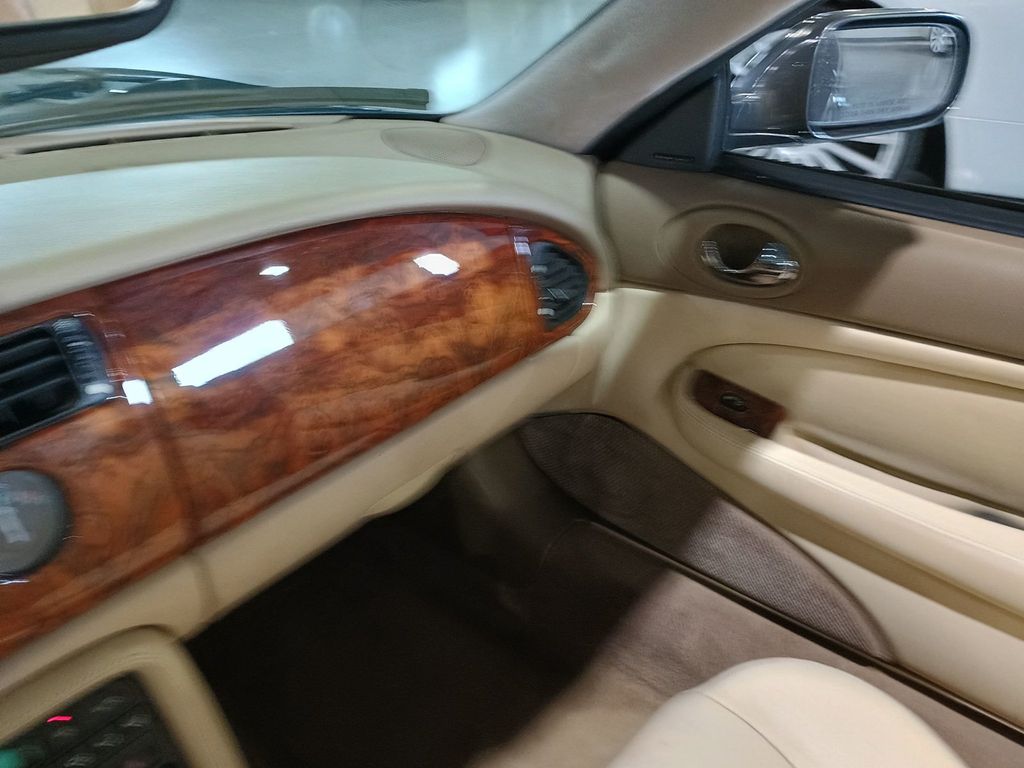 1997 Jaguar XK8 2dr Convertible - 23004610 - 23