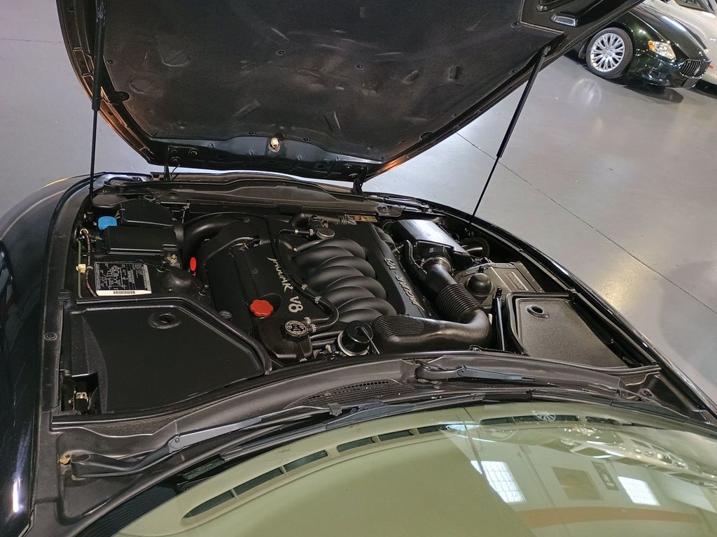 1997 Jaguar XK8 2dr Convertible - 23004610 - 37