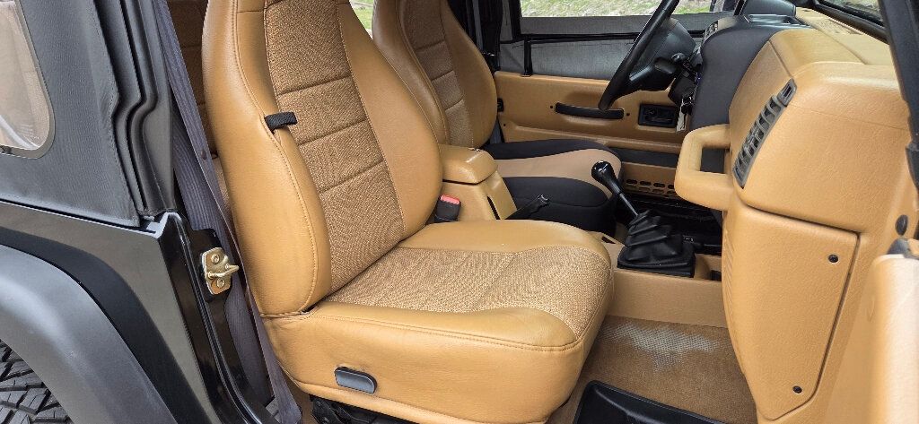 1997 Jeep Wrangler Lifted NEW TIRES 5 Speed MANUAL VERY LOW Miles RARE 615-300-6004 - 22990349 - 19