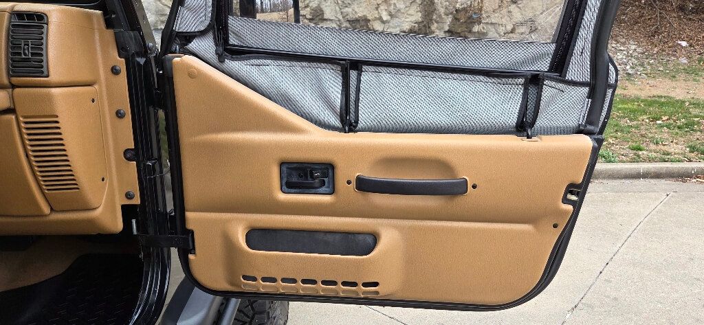 1997 Jeep Wrangler Lifted NEW TIRES 5 Speed MANUAL VERY LOW Miles RARE 615-300-6004 - 22990349 - 22