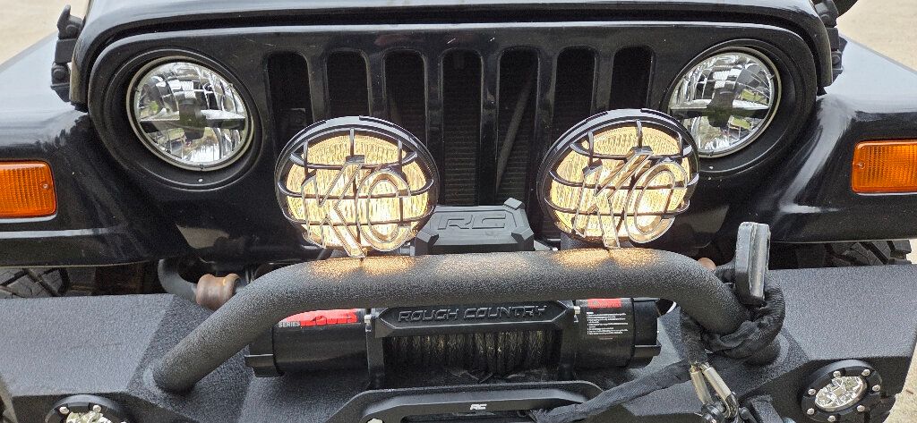 1997 Jeep Wrangler Lifted NEW TIRES 5 Speed MANUAL VERY LOW Miles RARE 615-300-6004 - 22990349 - 29