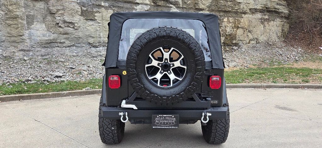 1997 Jeep Wrangler Lifted NEW TIRES 5 Speed MANUAL VERY LOW Miles RARE 615-300-6004 - 22990349 - 5