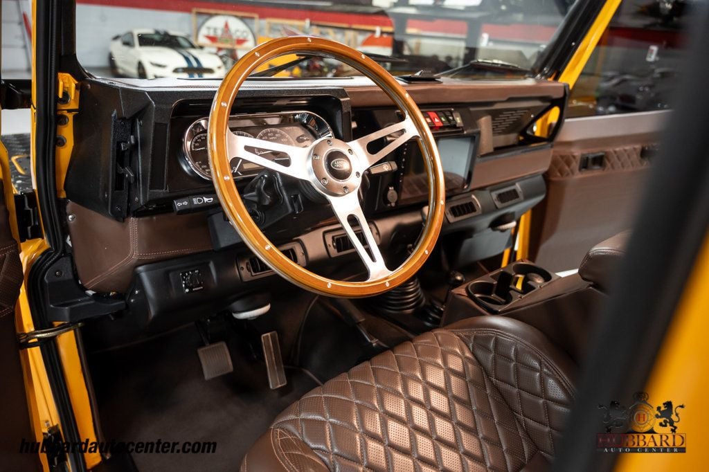 1997 Land Rover Defender 110  - 22985912 - 16