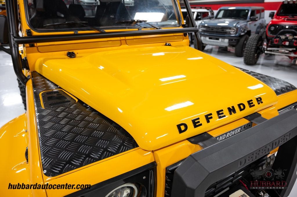 1997 Land Rover Defender 110  - 22985912 - 30