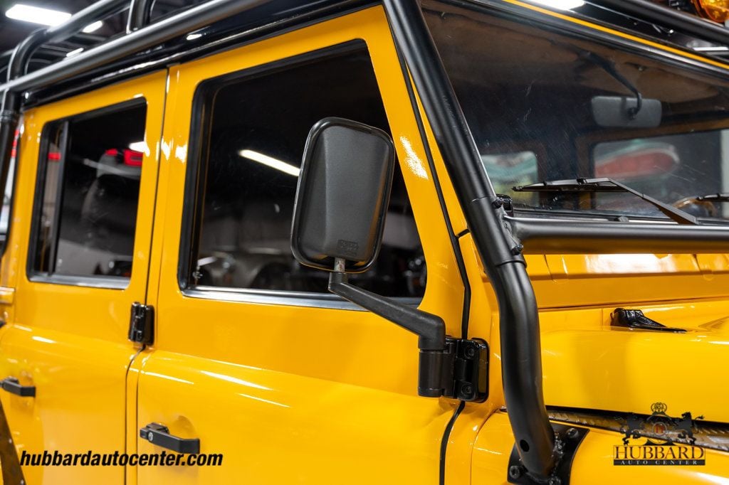 1997 Land Rover Defender 110  - 22985912 - 40