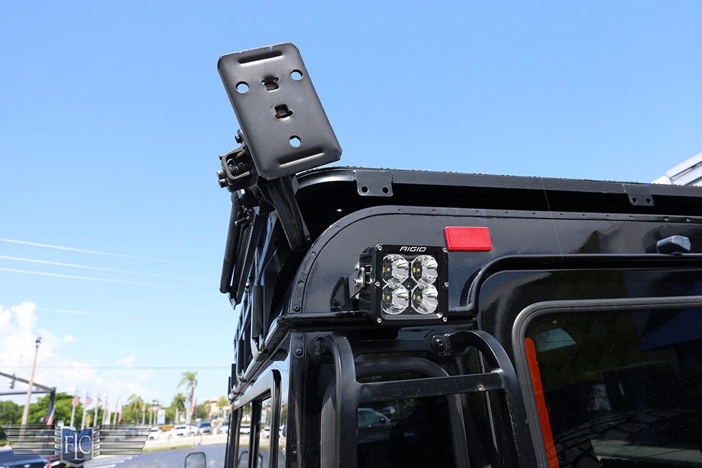 1997 Land Rover Defender 110  - 23082199 - 10
