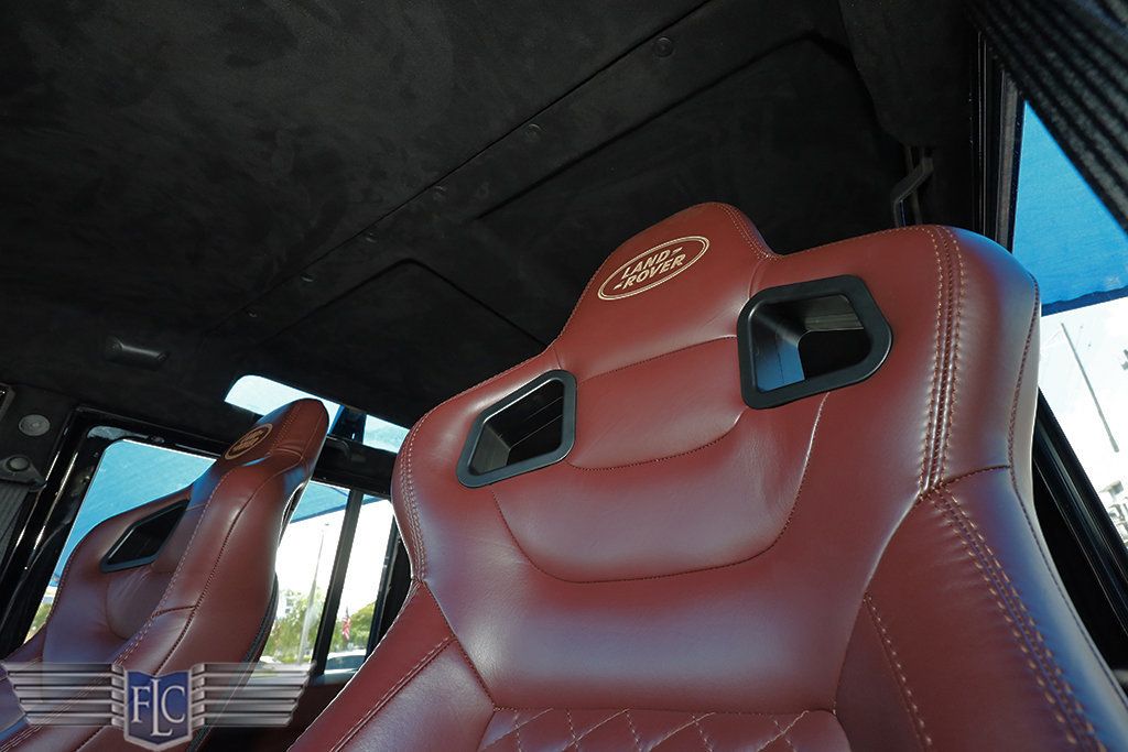 1997 Land Rover Defender 110  - 23082199 - 17