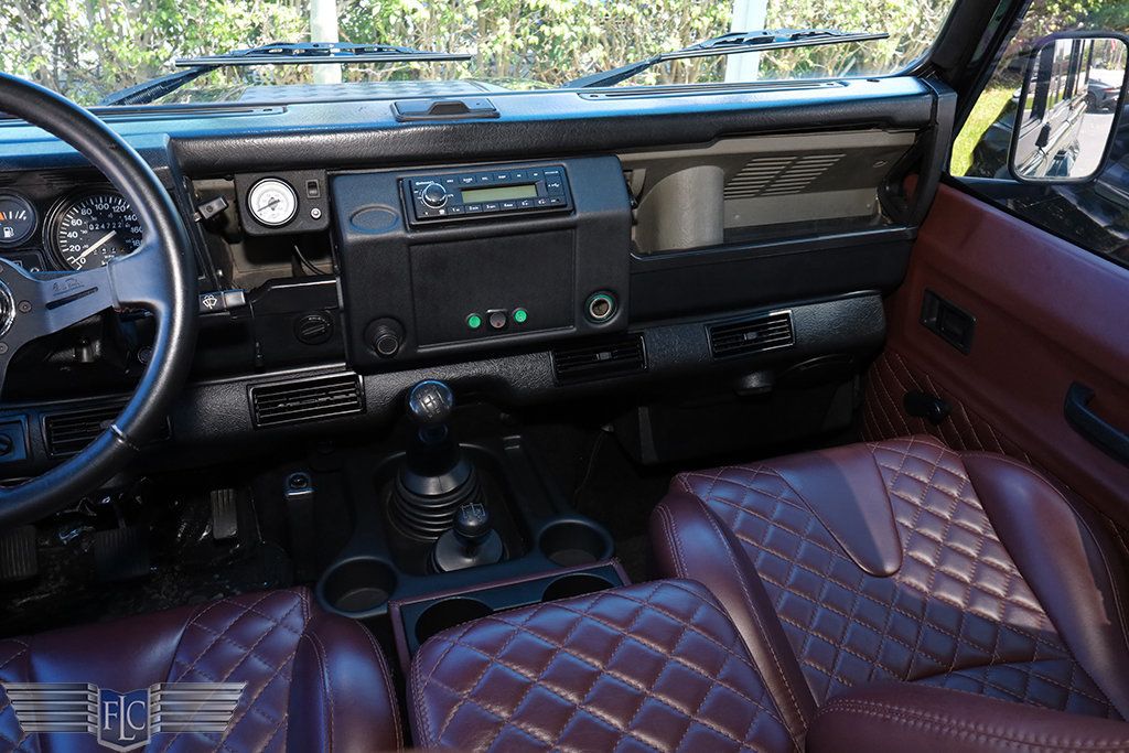 1997 Land Rover Defender 110  - 23082199 - 23