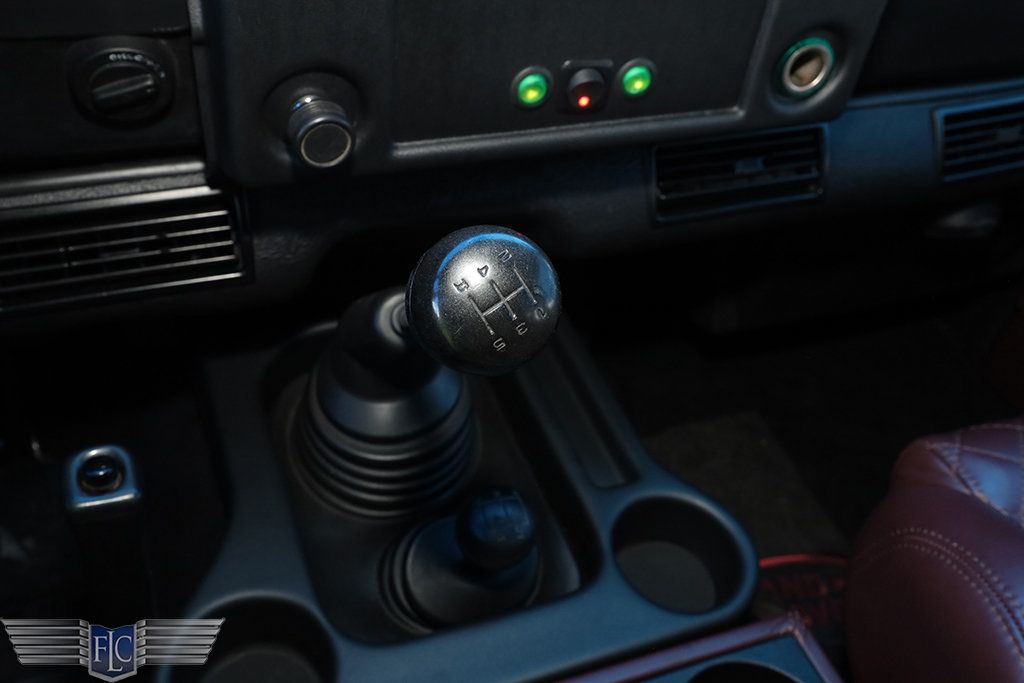 1997 Land Rover Defender 110  - 23082199 - 28