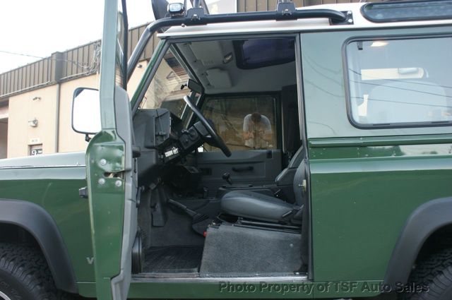 1997 Land Rover Defender 90 2dr Station Wagon Hard-Top ORIGINAL PAINT PRESTINE CONDITION - 15494167 - 10