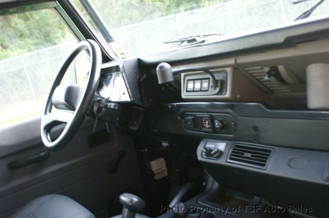 1997 Land Rover Defender 90 2dr Station Wagon Hard-Top ORIGINAL PAINT PRESTINE CONDITION - 15494167 - 23