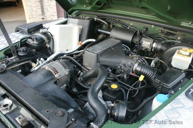 1997 Land Rover Defender 90 2dr Station Wagon Hard-Top ORIGINAL PAINT PRESTINE CONDITION - 15494167 - 53