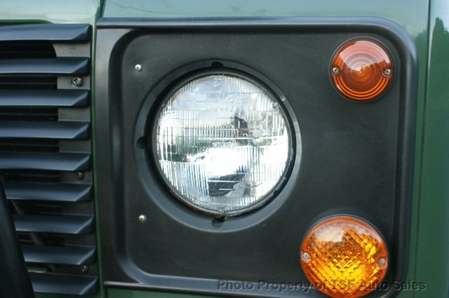 1997 Land Rover Defender 90 2dr Station Wagon Hard-Top ORIGINAL PAINT PRESTINE CONDITION - 15494167 - 56