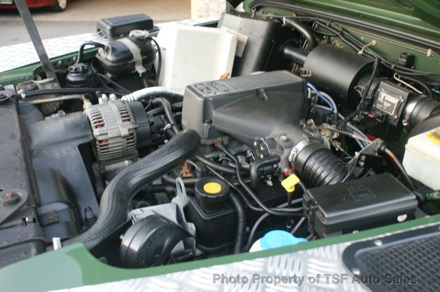 1997 Land Rover Defender 90 2dr Station Wagon Hard-Top ORIGINAL PAINT PRESTINE CONDITION - 15494167 - 77