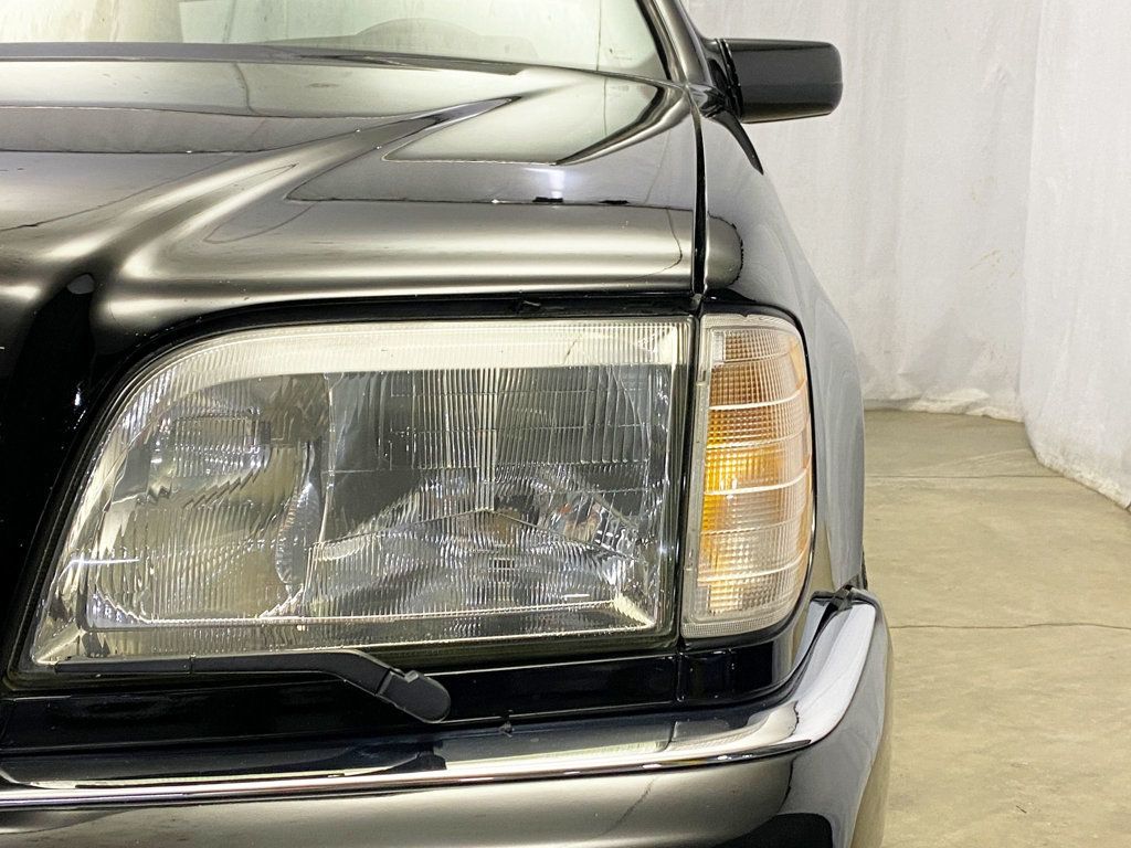 1997 Mercedes-Benz S-Class 1 Owner / Black on Black / Texas car / Low Miles  - 22955354 - 14