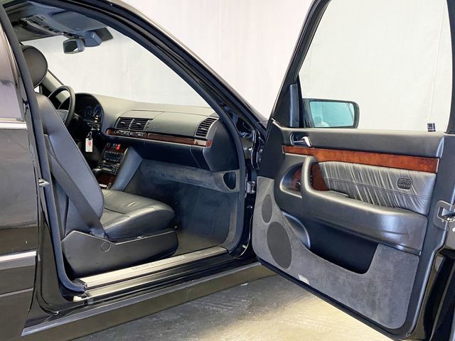 1997 Mercedes-Benz S-Class 1 Owner / Black on Black / Texas car / Low Miles  - 22955354 - 43